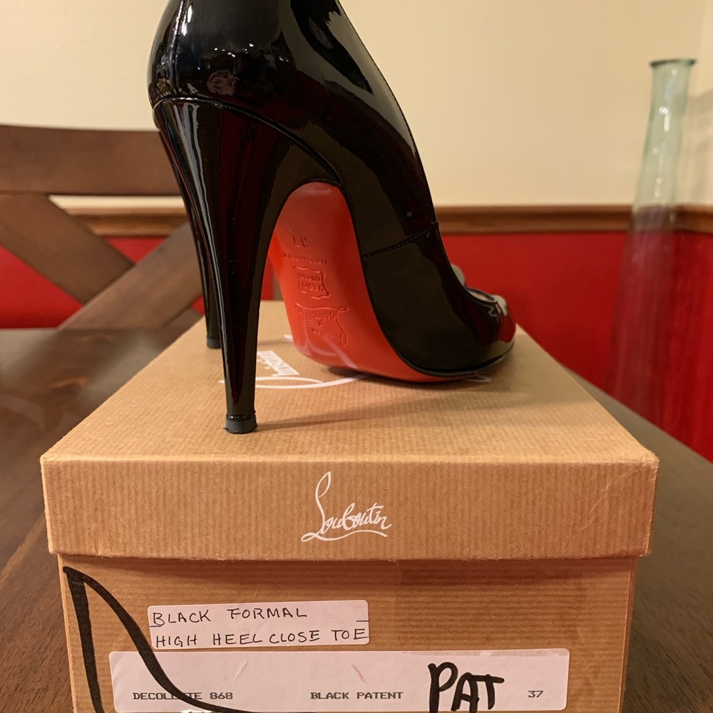 Christian Louboutin Décolleté 868 Black Patent